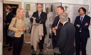 Rundgang durch die Ausstellung, erläutert von Bernd Karwen (PIL)