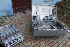 Geld weg - Zigaretten weg, Schrott hinterlassen