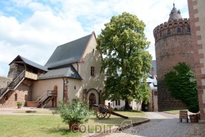 Auf dem Hof der Burg Mildenstein