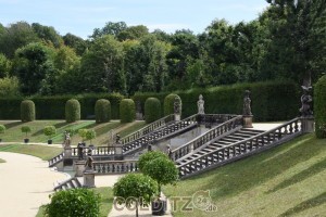 Die "Stille Musik" wurde von Pöppelmann entworfen, jenem Architekten, dessen Brückenbauwerk unser Grimma ziert