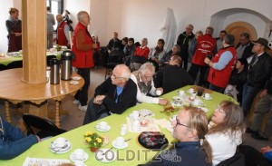 Ungezwungener Treff bei Kaffee und Kuchen