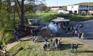 Gute Stimmung auf dem Platz an der Mulde