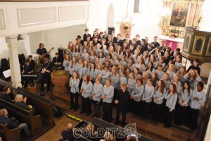 Chor und Band gemeinsam