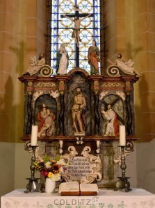 Der restaurierte Altar der Zschirlaer Kirche