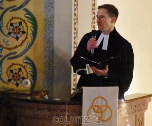 Pfarrer Ulrich Jasmer begrüßte herzlich die Besucher des Gottesdienstes in der Collmener Kirche 