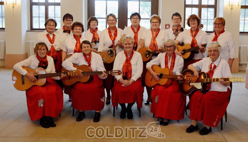 Die Gitarrengruppe Pomßen e.V. im Jagdhaus Kössern zu Gast
