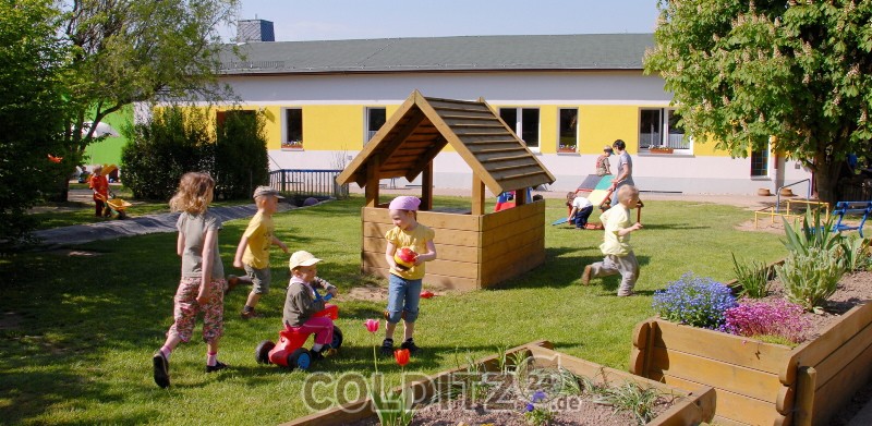 Fröhliche Kinder in der KiTa Thumirnicht