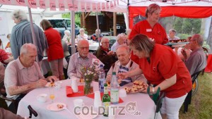 ...und nun gibt´s Kaffee und Kuchen